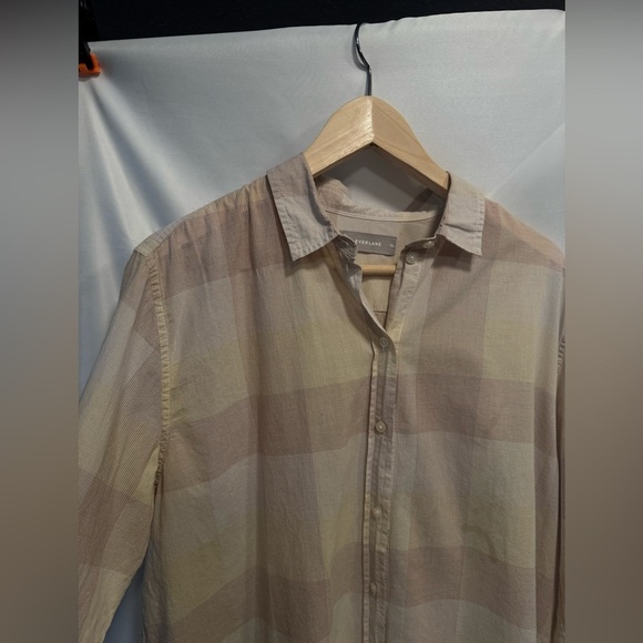 Everlane Women's Cream Button Down Shirt - Picture 12 of 13